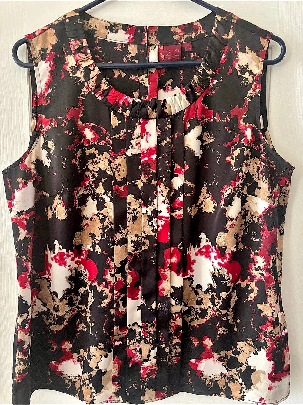 212 Collection Abstract Sleeveless Blouse in Black & Red Large